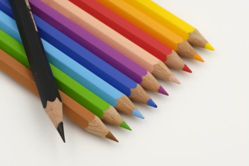 カラフルな色鉛筆10色